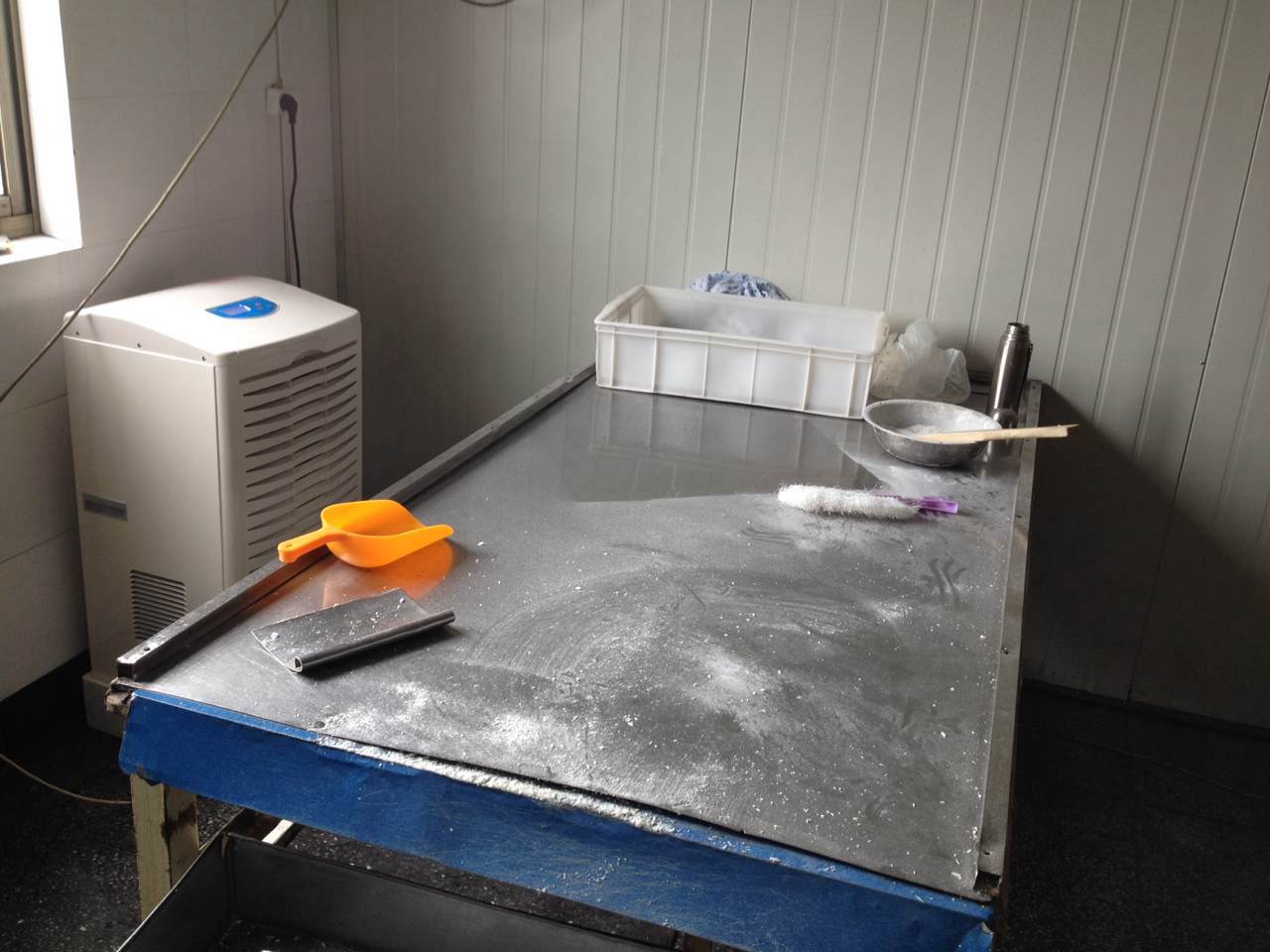 工業(yè)除濕機