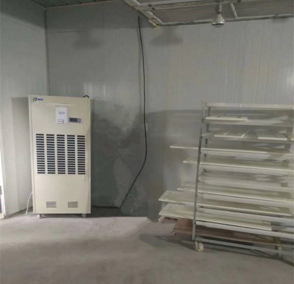 裝飾涂泥線(xiàn)條烘干機(jī)