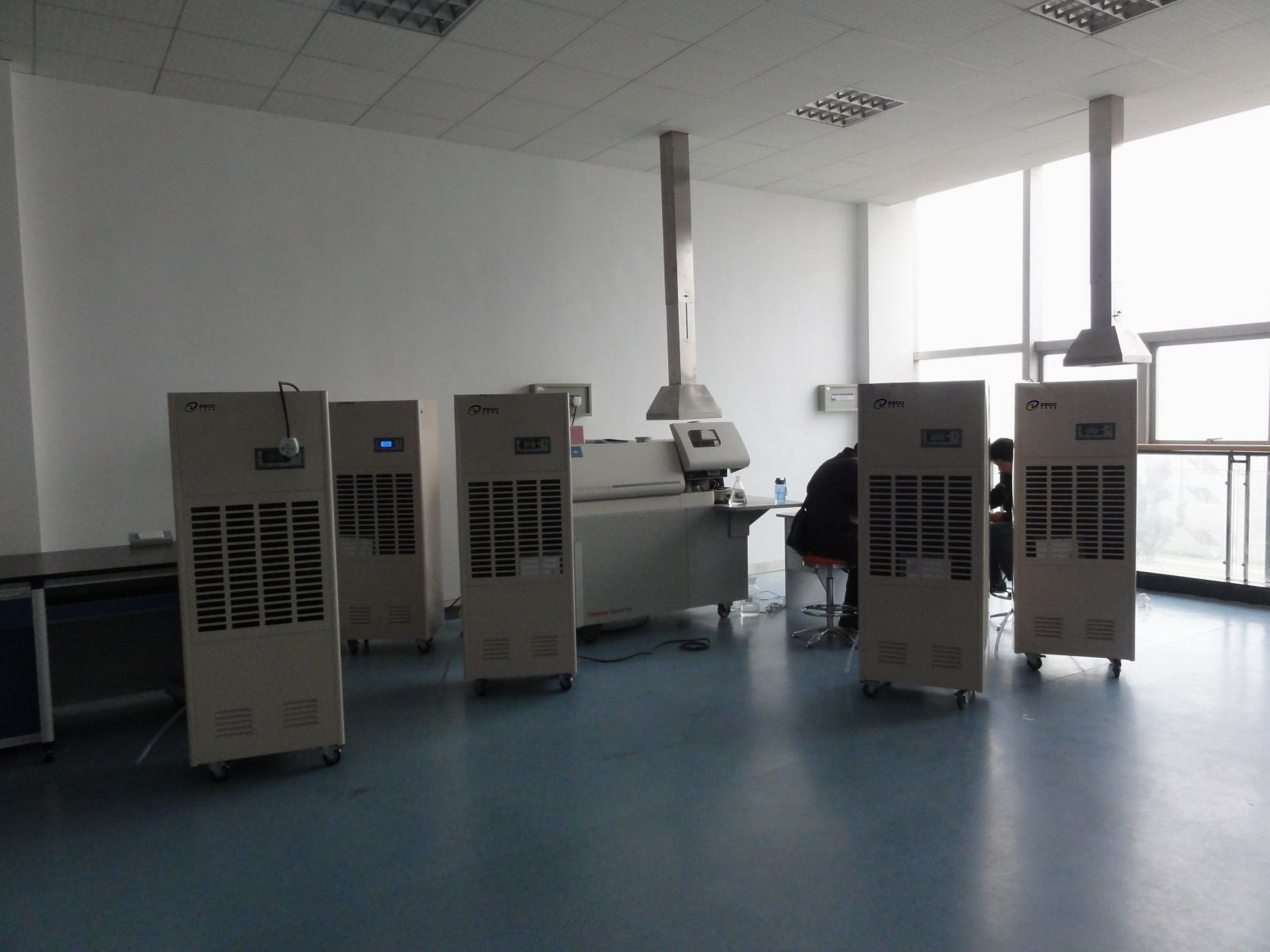 壓片室除濕機(jī)